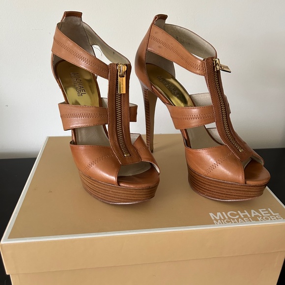 8.5 Michael Kors Heels - Picture 1 of 5